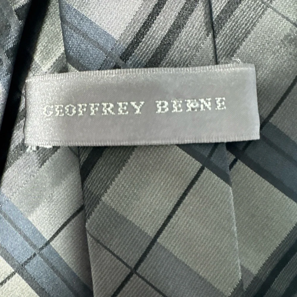 Geoffrey Beene Black, Gray and Taupe Plaid Silk Tie A40